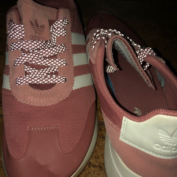 Pink Adidas women’s sneakers - Picture 2 of 4